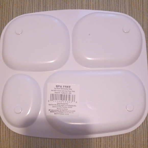 Colorful Animal-Themed Divided Plates - Picture 9 of 9